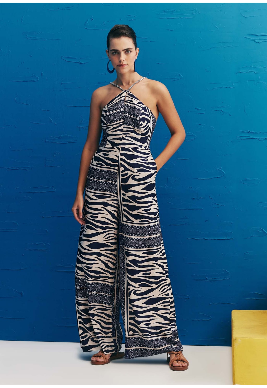 Macacão Decote Corda Estampado Las Cebras