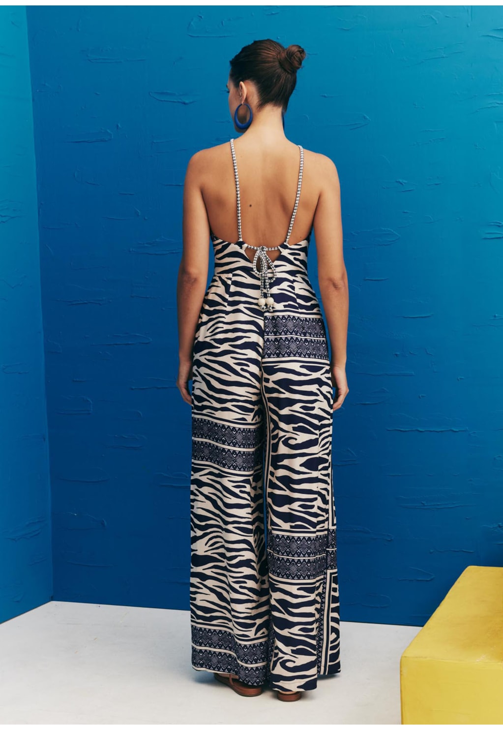 Macacão Decote Corda Estampado Las Cebras