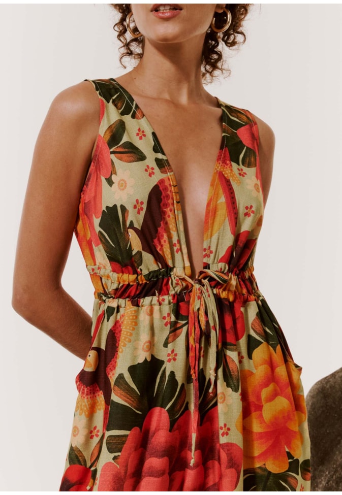 Macacão Decote Profundo Estampado Aroeira