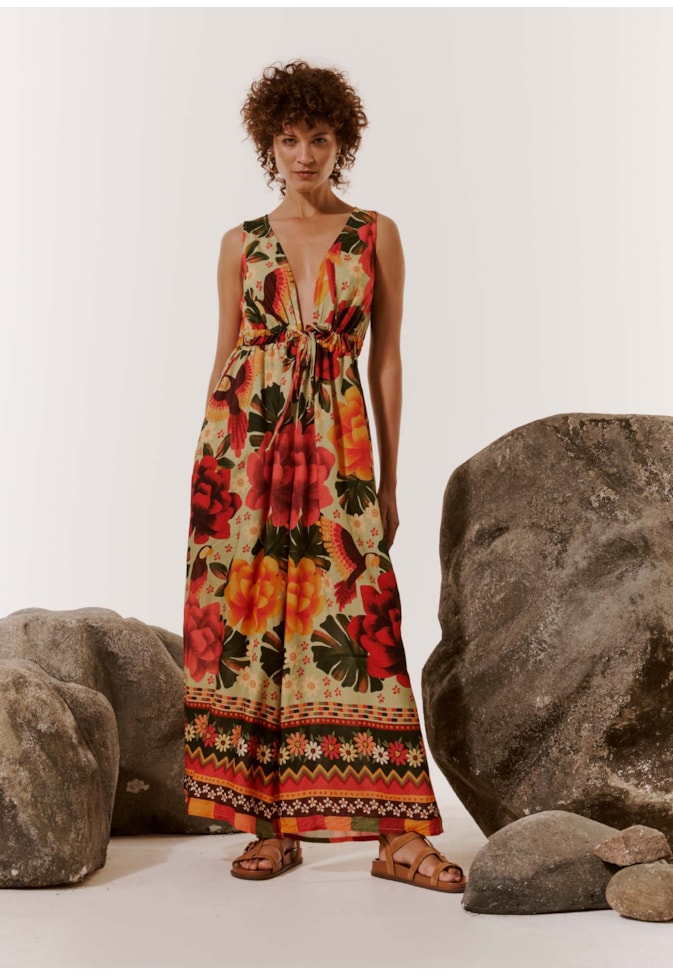 Macacão Decote Profundo Estampado Aroeira