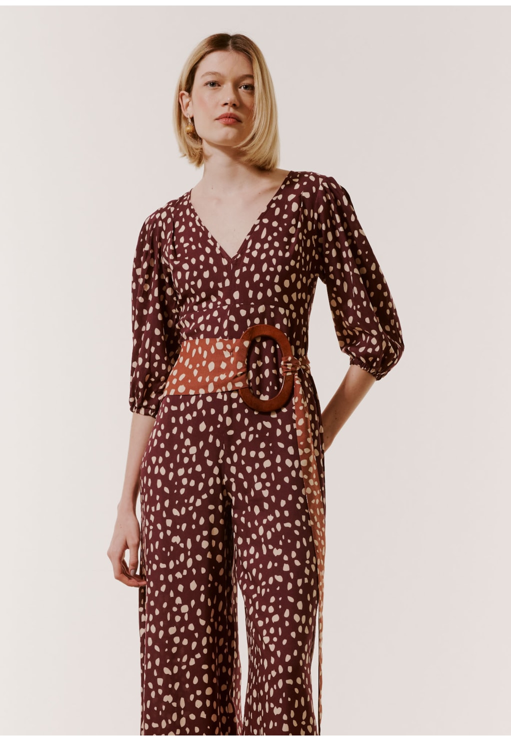 Macacão Decote Profundo Estampado Pampa