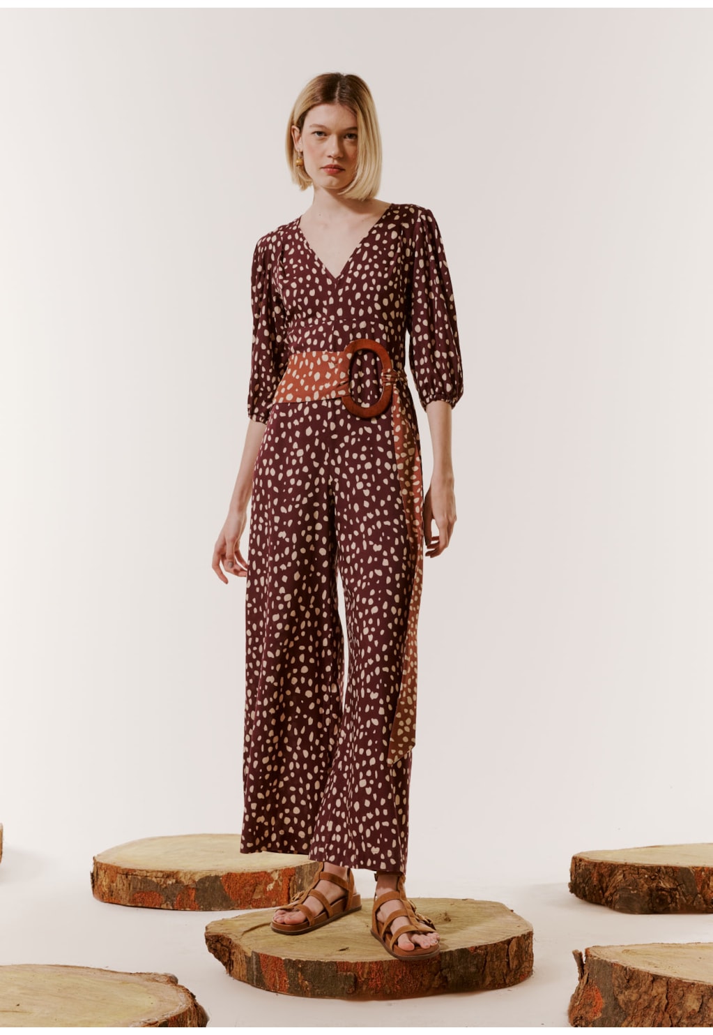 Macacão Decote Profundo Estampado Pampa