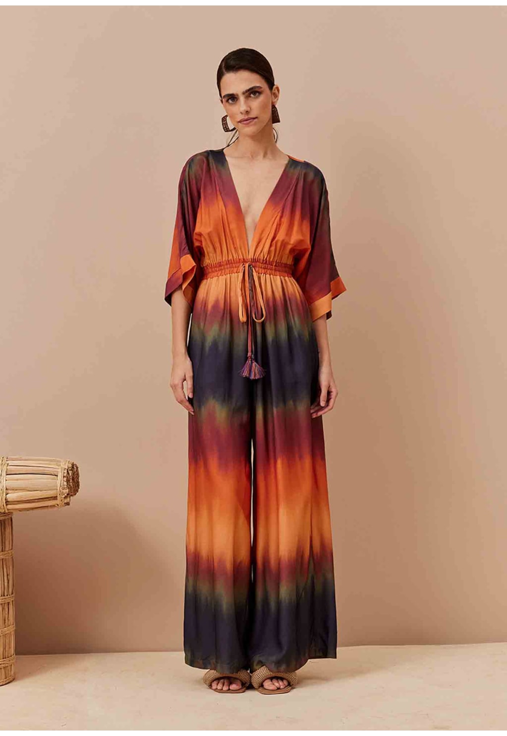 Macacão Decote Profundo Manga Kimono Estampado Purmamarca