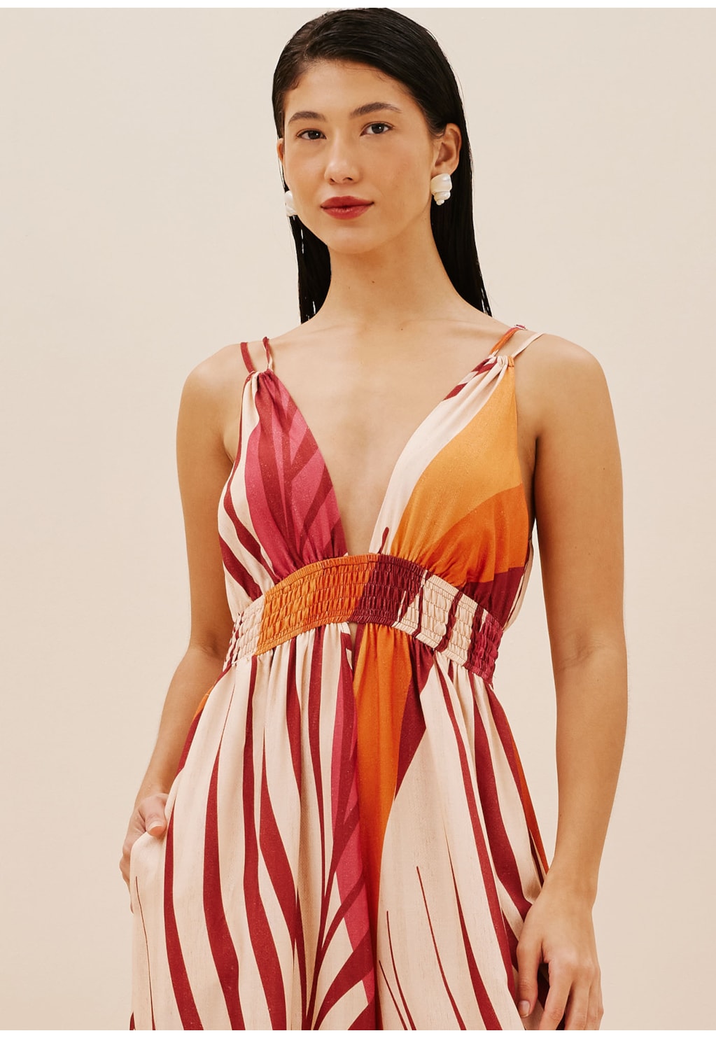 Macacão Decote Profundo Pala Lastéx Estampado Palm