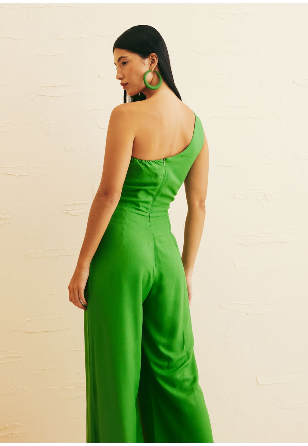 Macacão Decote Túnel