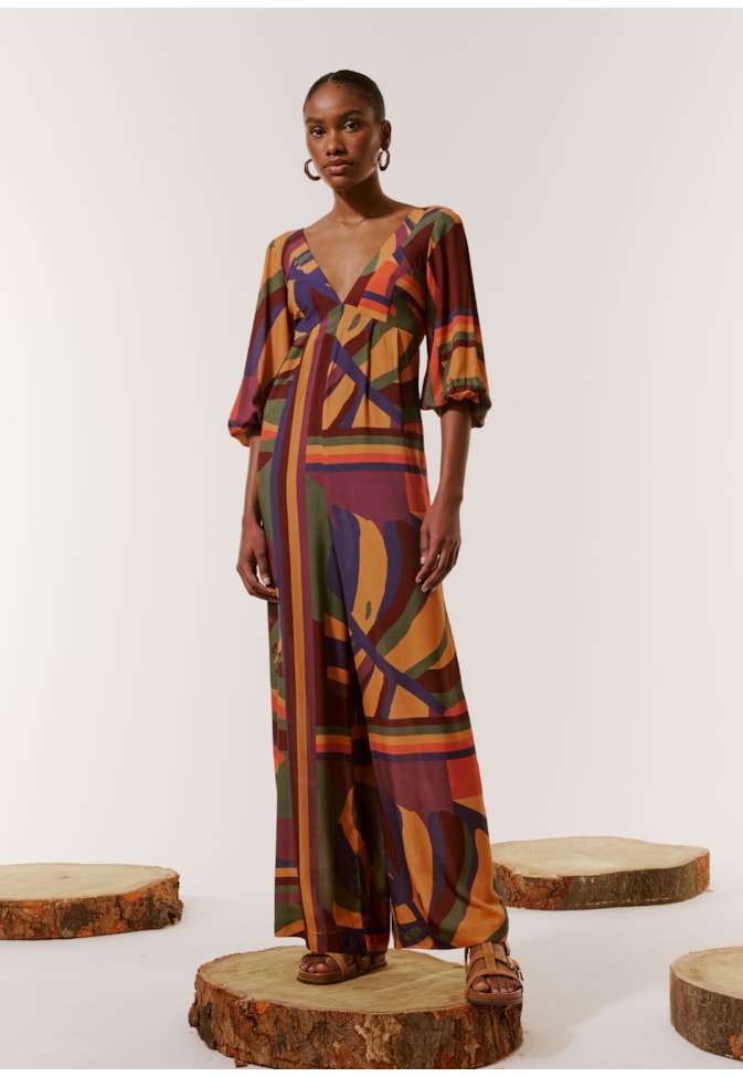 Macacão Decote V Estampado Monstera