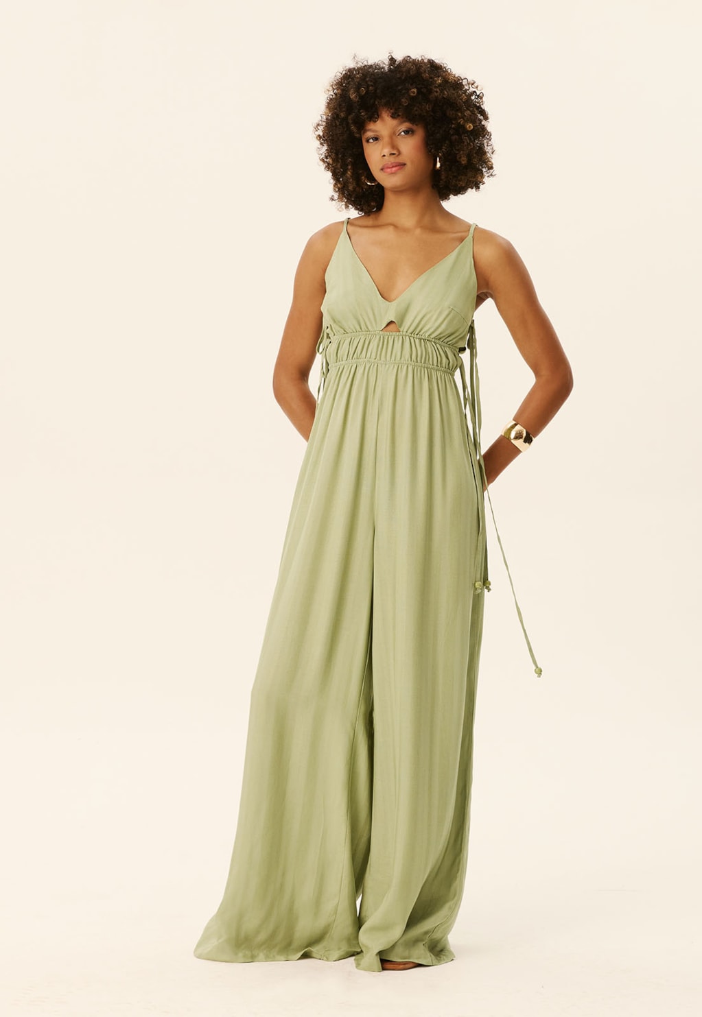 Macacão Decote V Túnel 