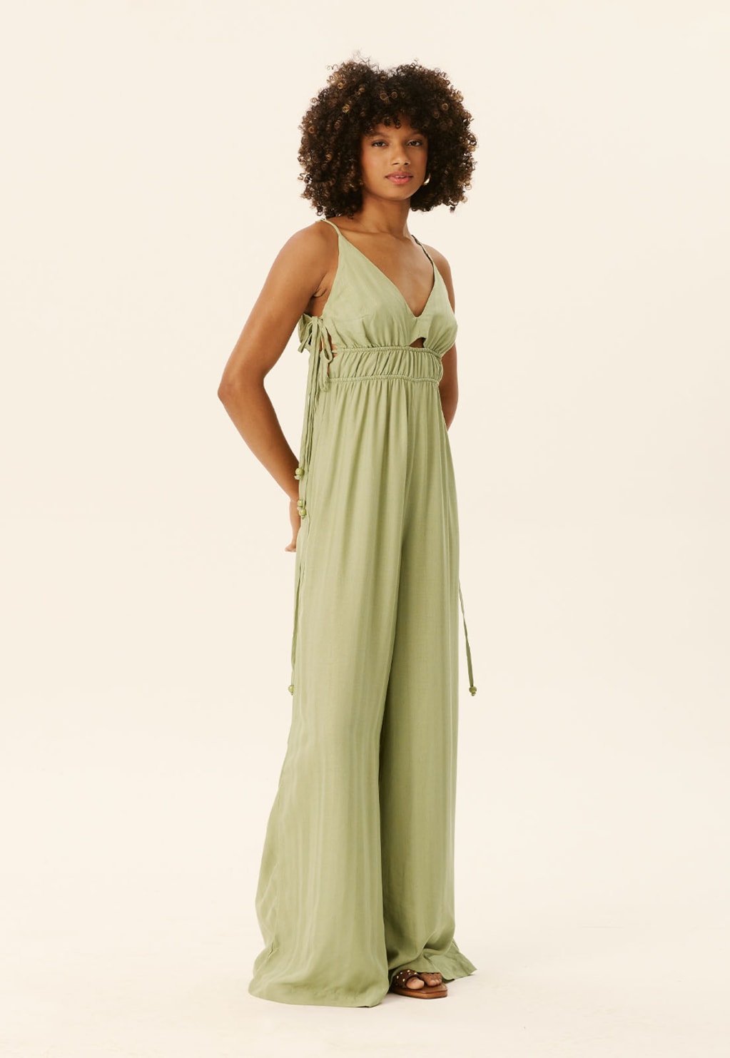 Macacão Decote V Túnel 