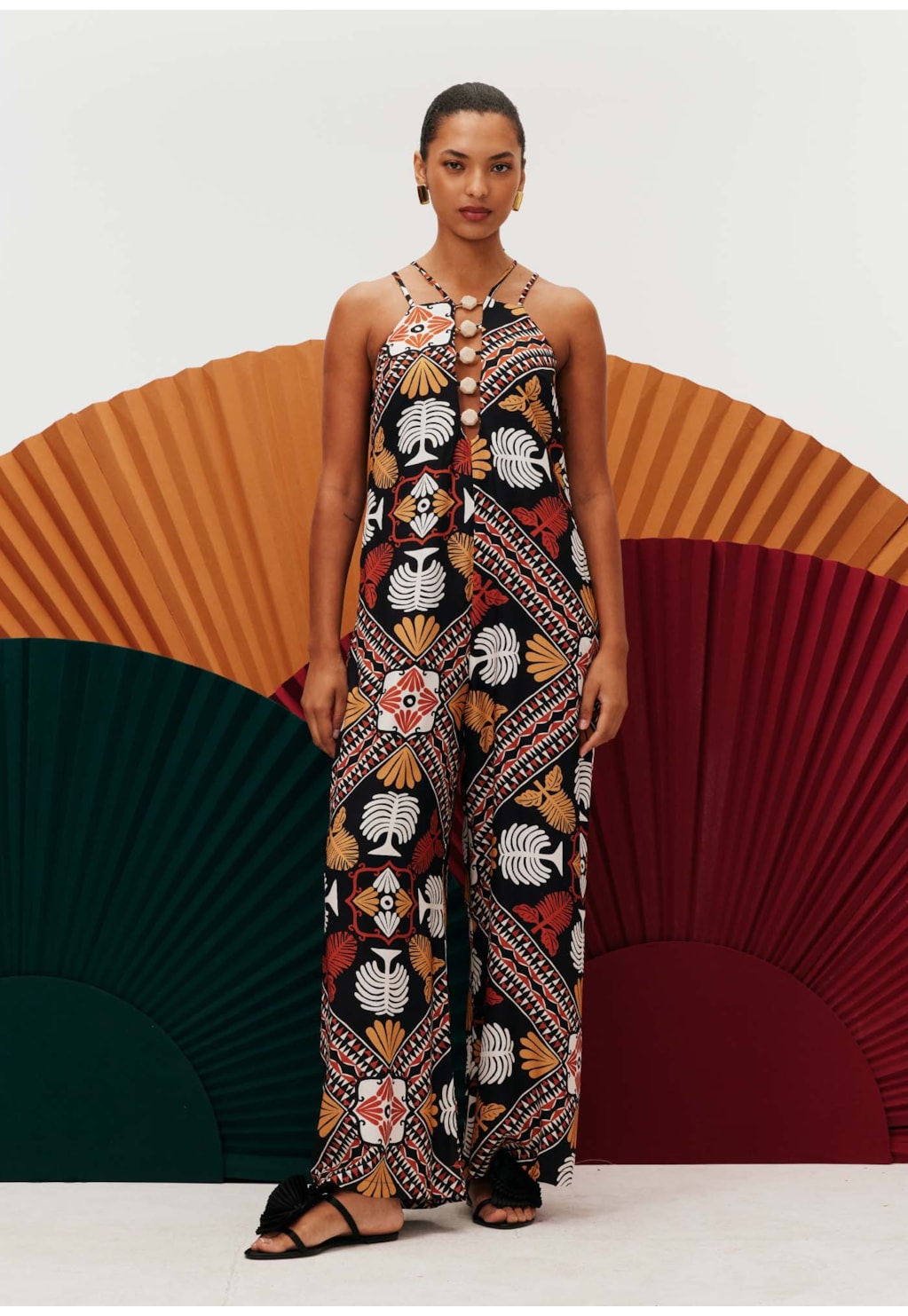 Macacão Decote Vazado Ponteiras Estampado Baião