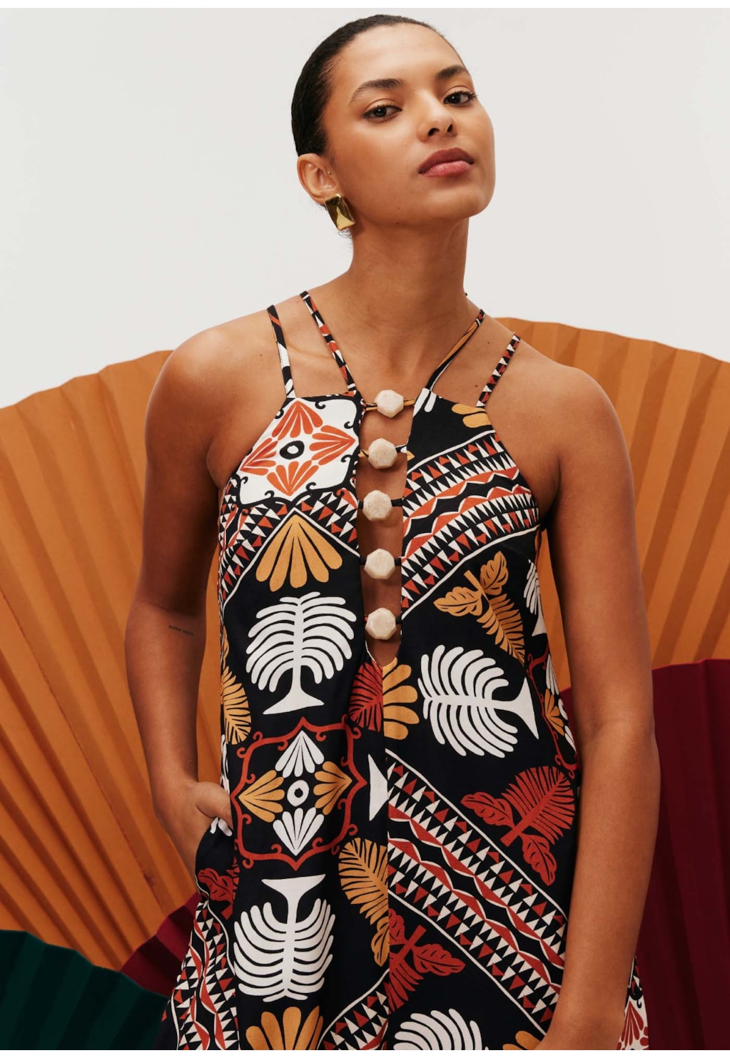 Macacão Decote Vazado Ponteiras Estampado Baião