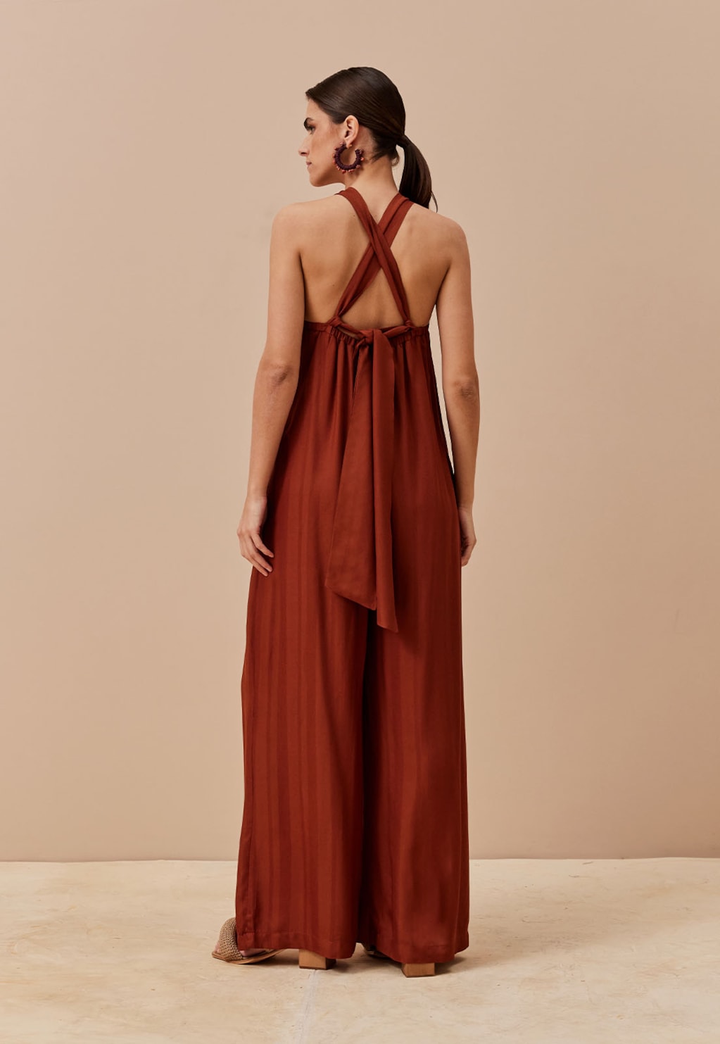 Macacão Detalhe Corrente Cadarço