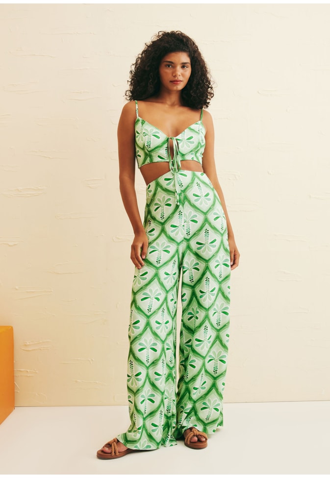 Macacão Detalhe Decote Frente Estampado Gunga