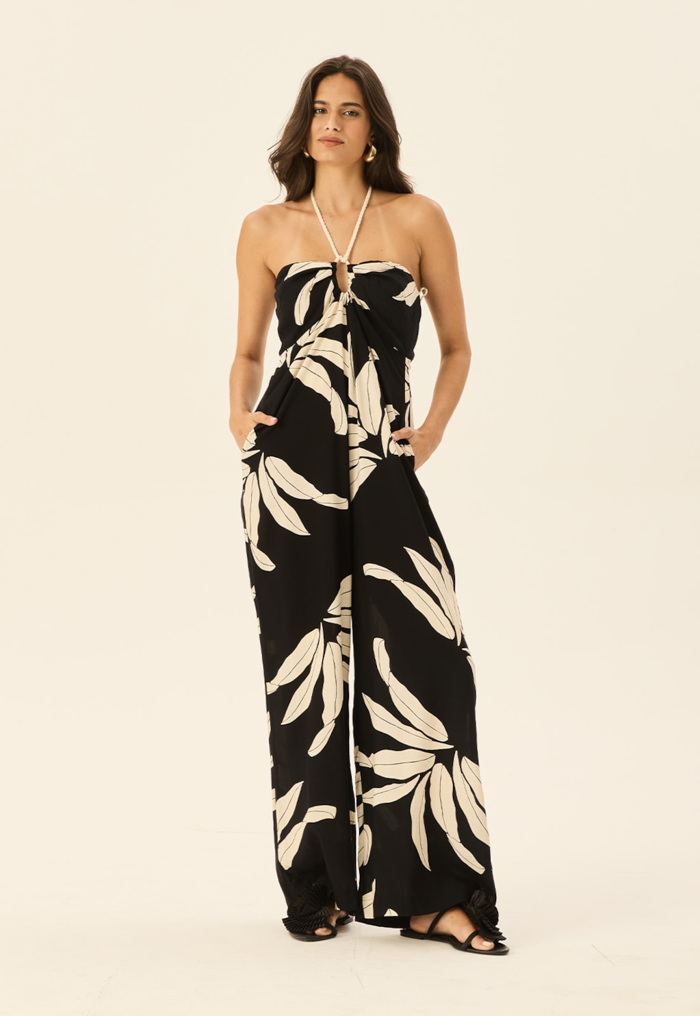 Macacão Detalhe Túnel Corda Estampado Floral