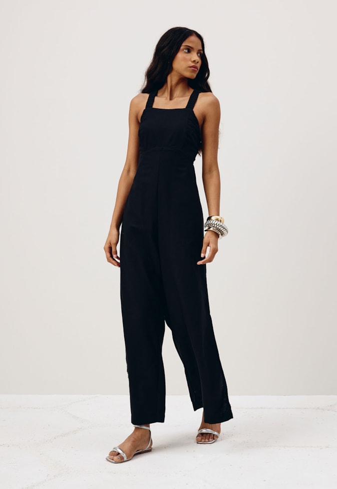 Macacão Elástico Cruzado Costas