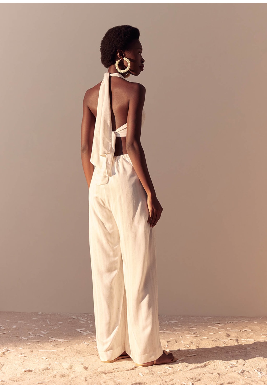 Macacão Frente Unica Detalhe Argolas