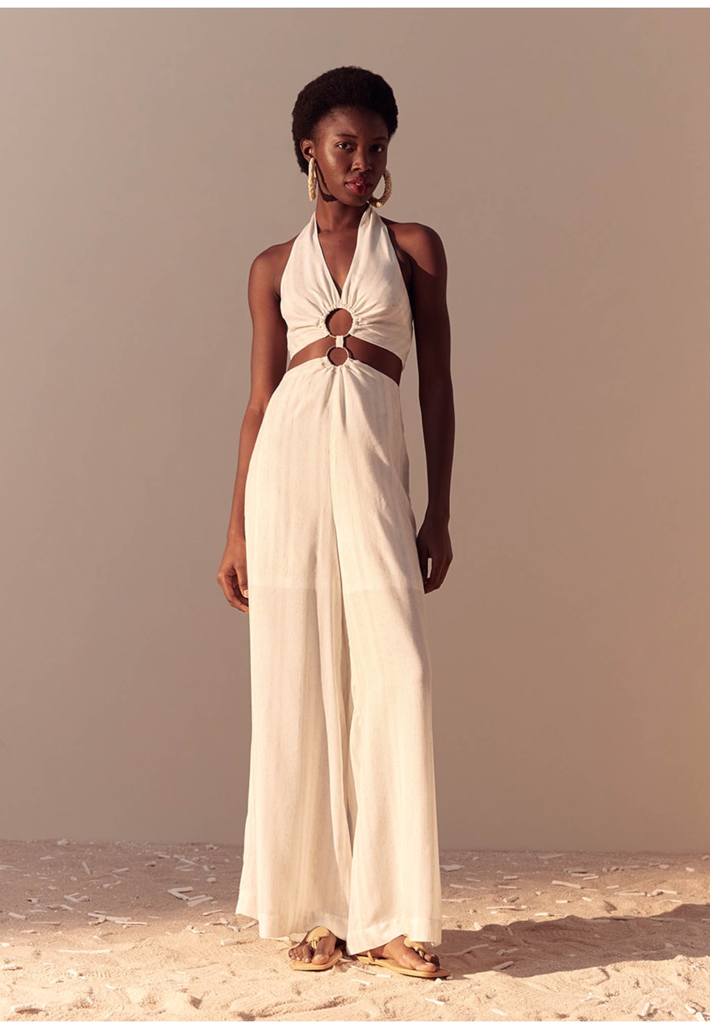 Macacão Frente Unica Detalhe Argolas