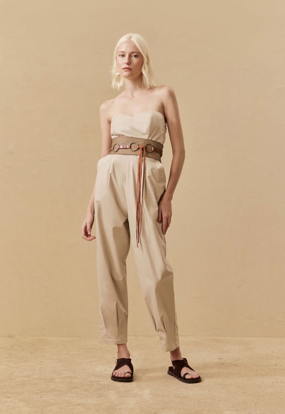 Macacão Liso Tomara Que Caia Pregas Vista Frontal