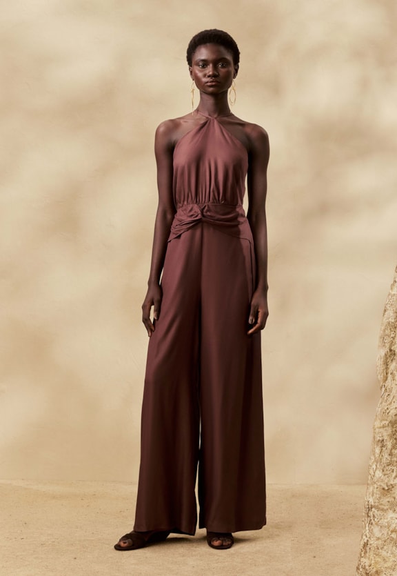 Macacão Liso Transpasse Vista Frontal