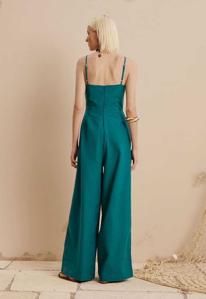 Macacão Pala Virada Busto Liso