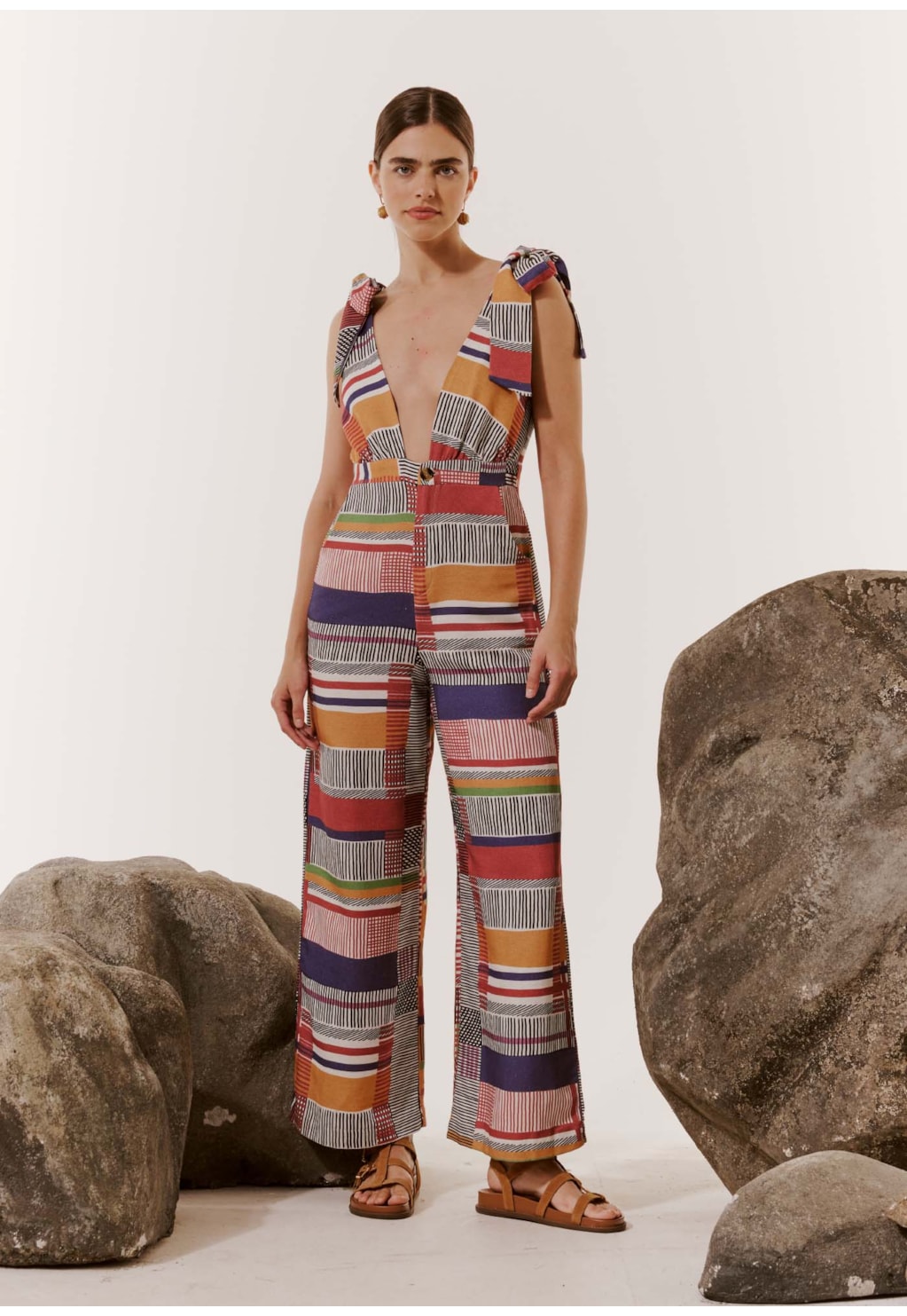 Macacão Pantalona Decote Fundo Estampado Ingá