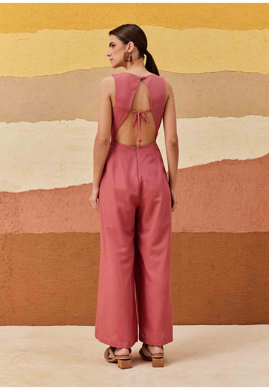 Macacão Recorte Busto