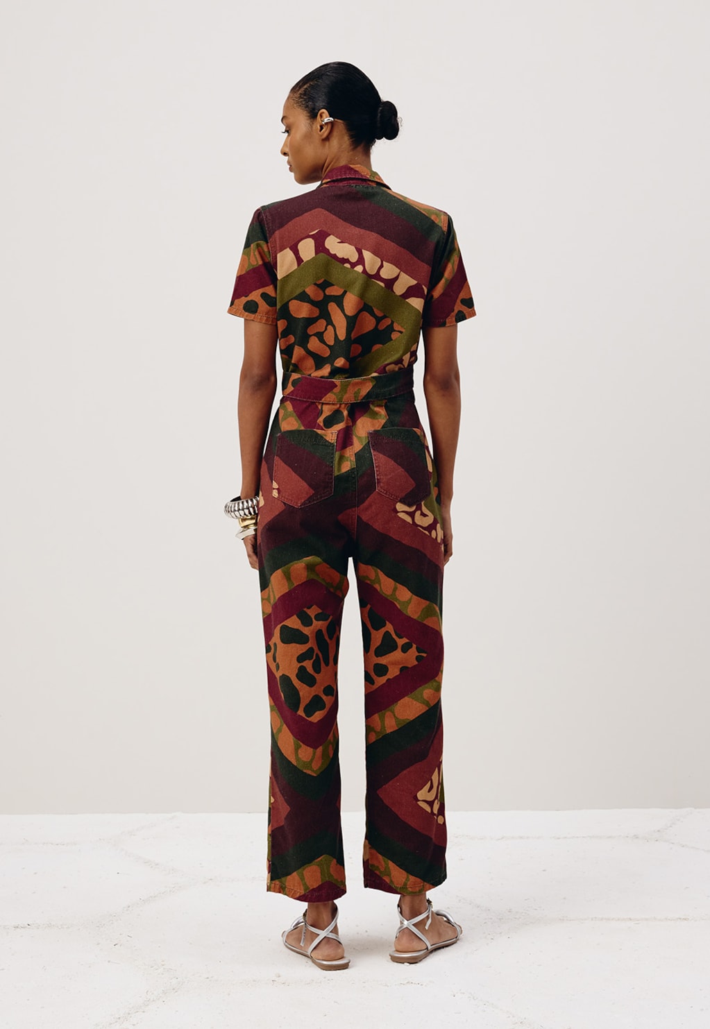 Macacão Sarja Faixa Estampado Leon