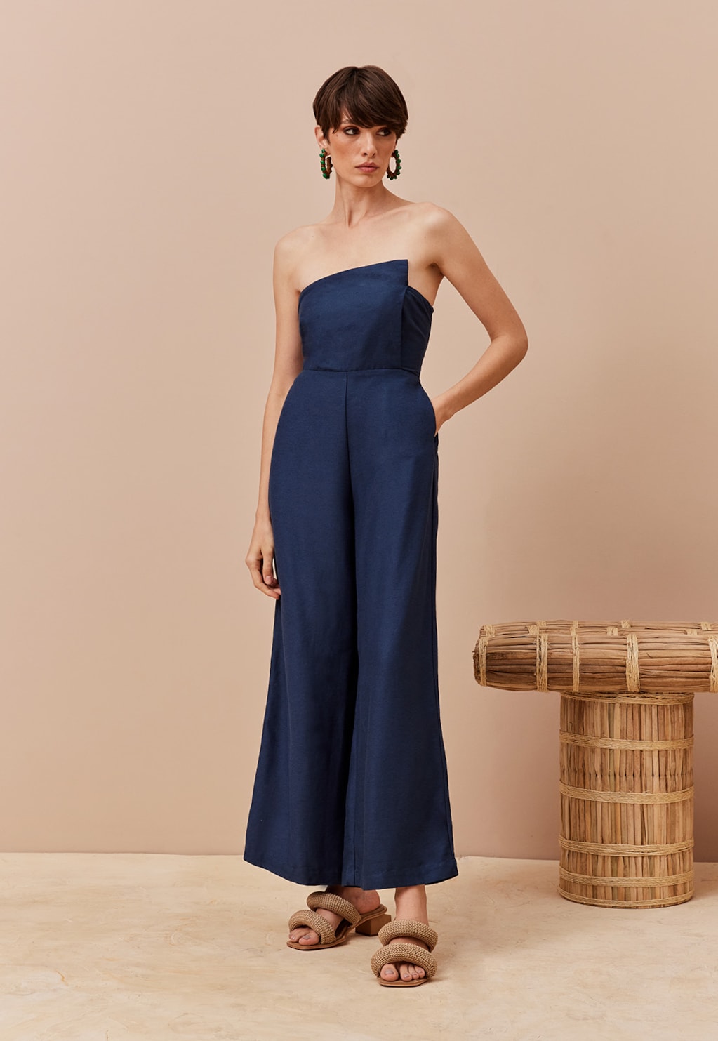 Macacão Tomara que caia Assimétrico