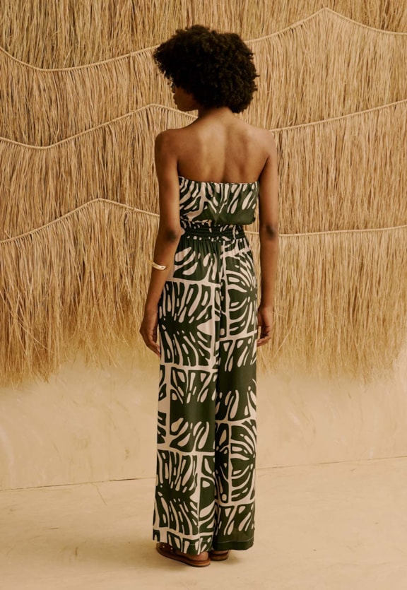 Macacão Tomara Que Caia Estampado Totora Vista Traseira