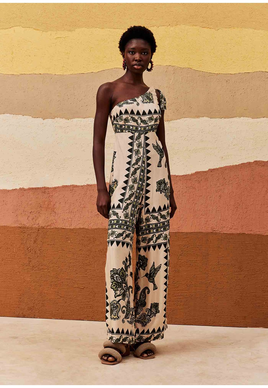 Macacão Um Ombro Só Estampado Bodegas