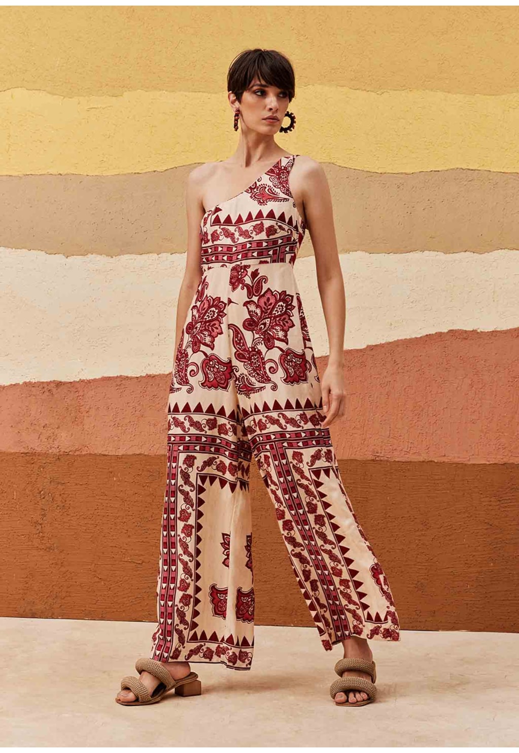 Macacão Um Ombro Só Estampado Bodegas