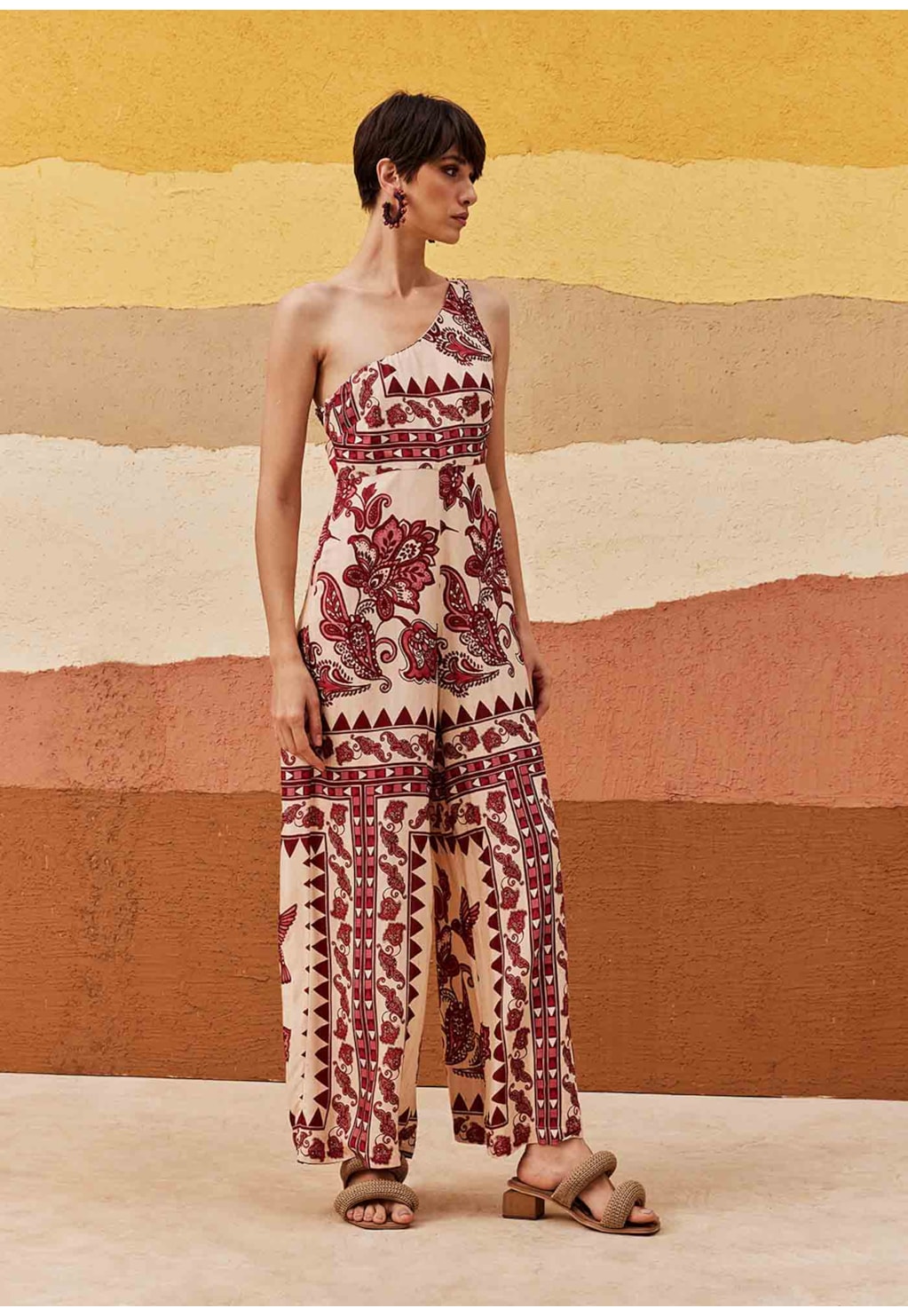 Macacão Um Ombro Só Estampado Bodegas