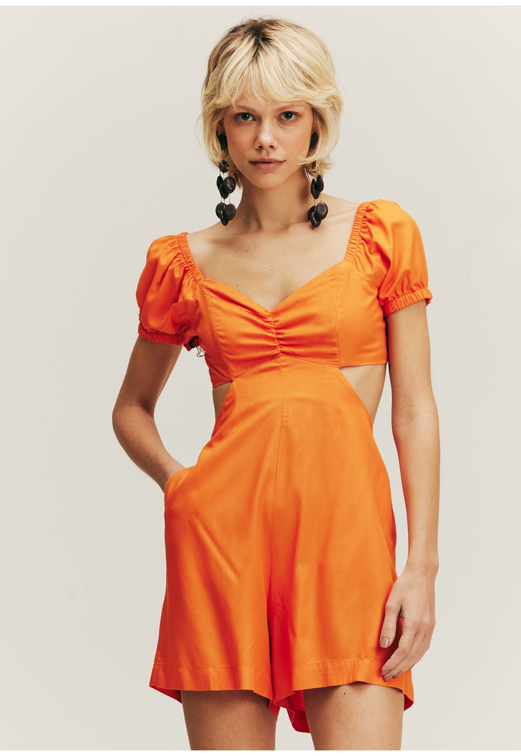 Macaquinho Busto Franzido Liso