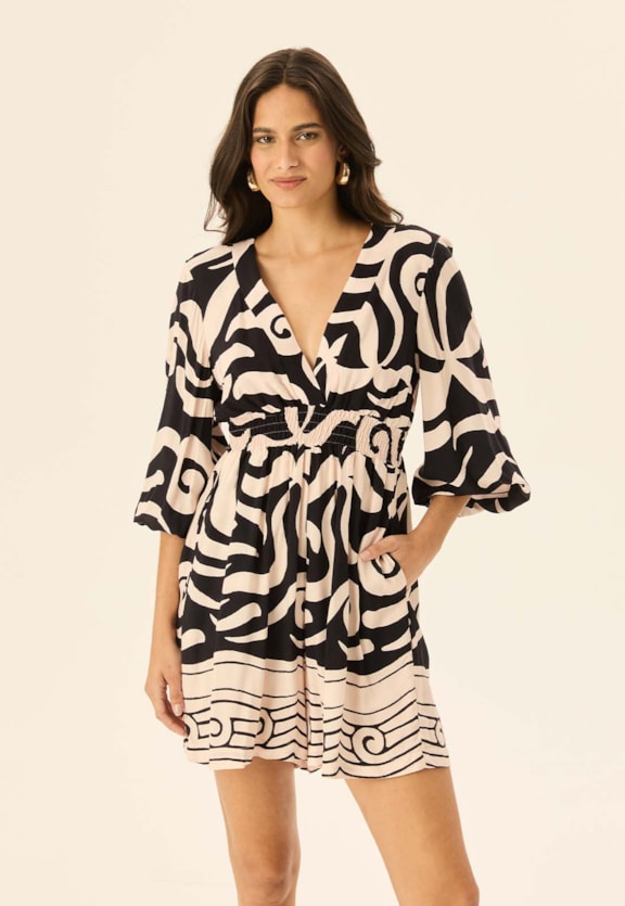 Macaquinho Mangas Bufantes Estampado Pororoca Vista Frontal