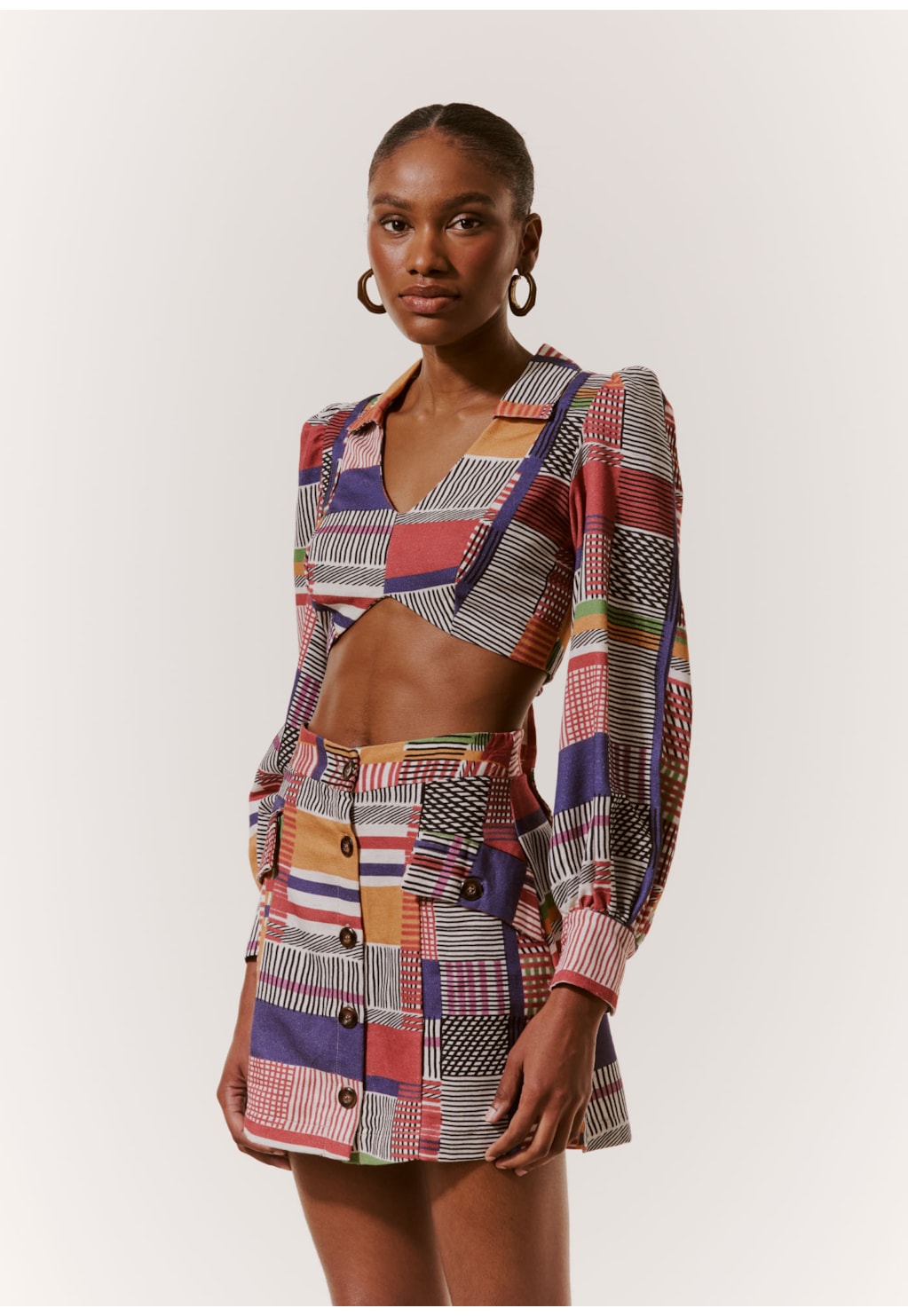 Mini Saia Botões Estampa Ingá