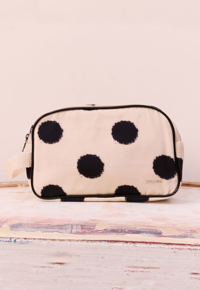 Necessaire Day By Day Estampada Amora