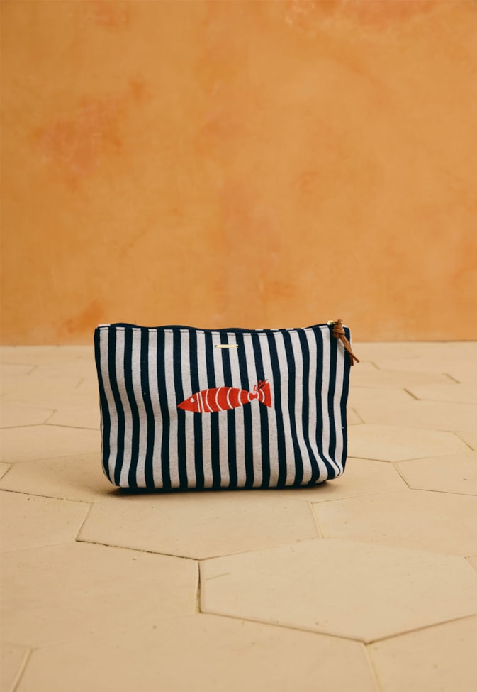 Necessaire Listras Bordado Peixe