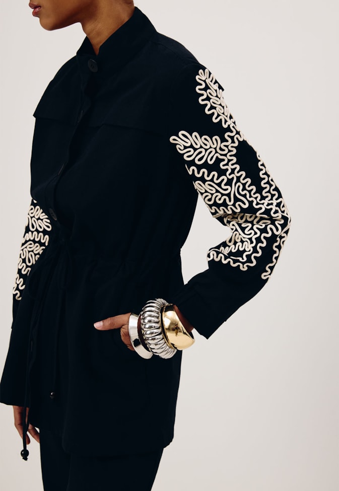 Parka com Manga Bordada