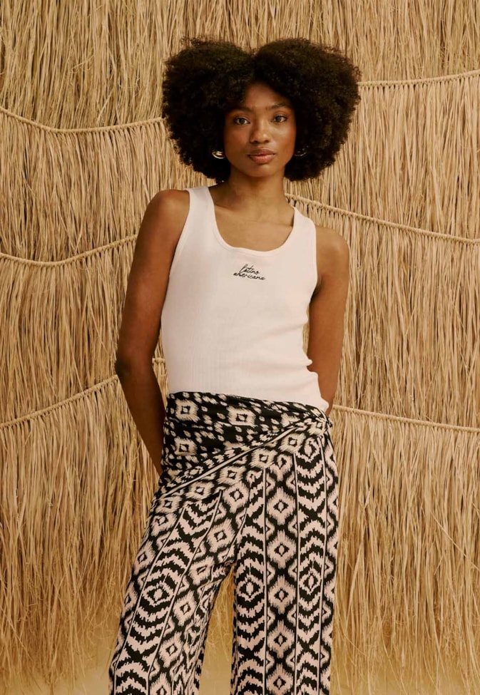 Regata Rib Bordado Latino Americana