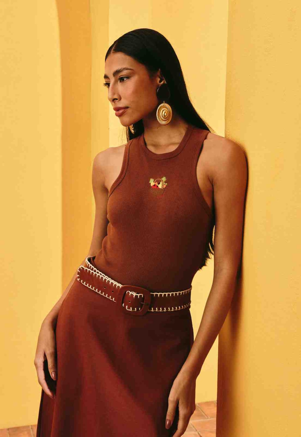 Regata Rib Cropped Bordado Cesto