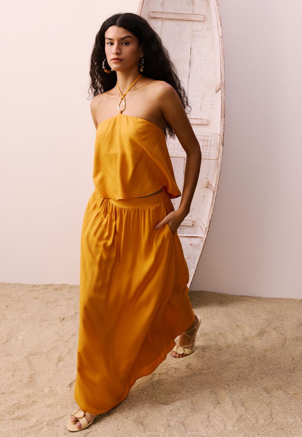 Saia Evasê Midi com Elástico 