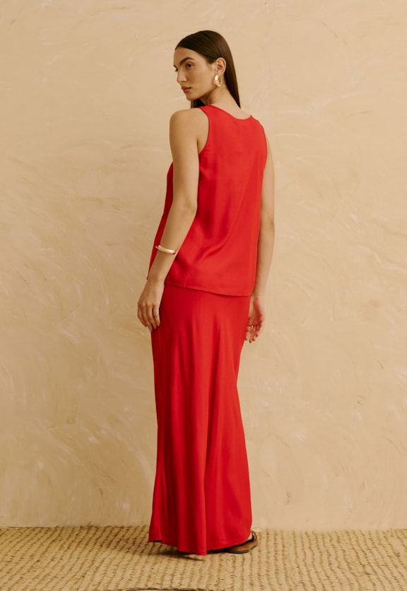 Saia Longa Enviesada Vista Traseira