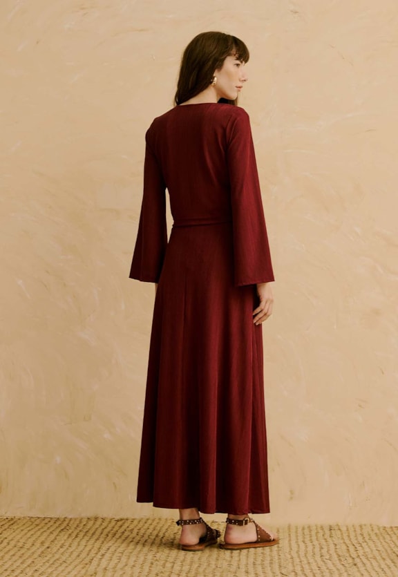 Saia Maxi Midi Canelado Brilho Vista Traseira