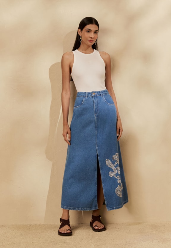 Saia Midi Jeans Bordada Vista Frontal
