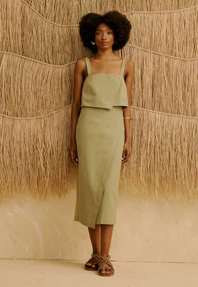 Saia Midi Lisa Lápis com Ponta