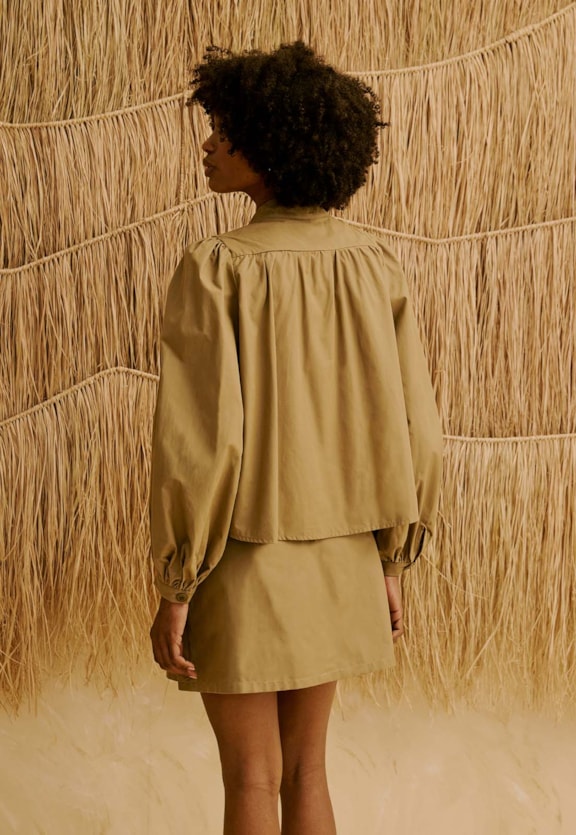 Saia Mini com Pregas Vista Traseira