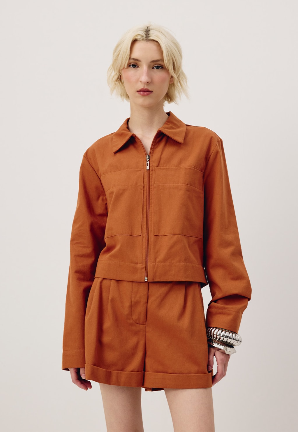 Short Alfaiataria com Pregas