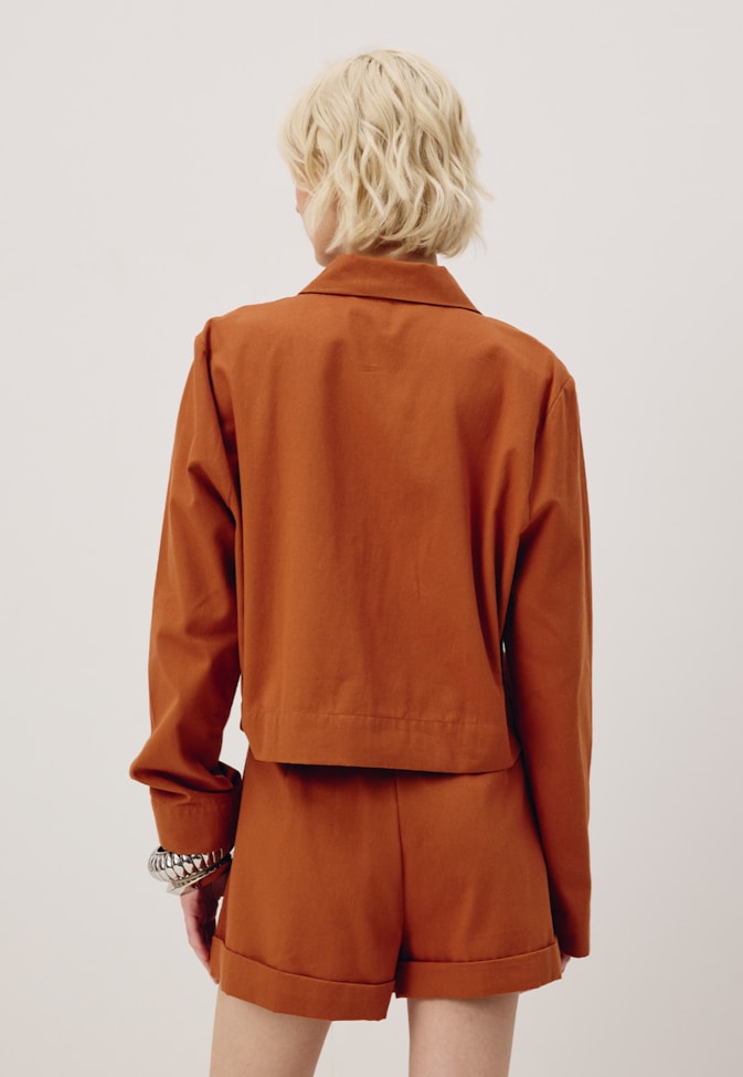 Short Alfaiataria com Pregas