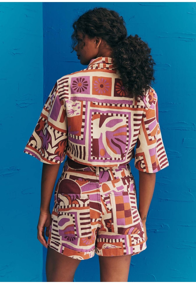 Short Detalhes Pregas Sarja Estampado Vila Hermosa