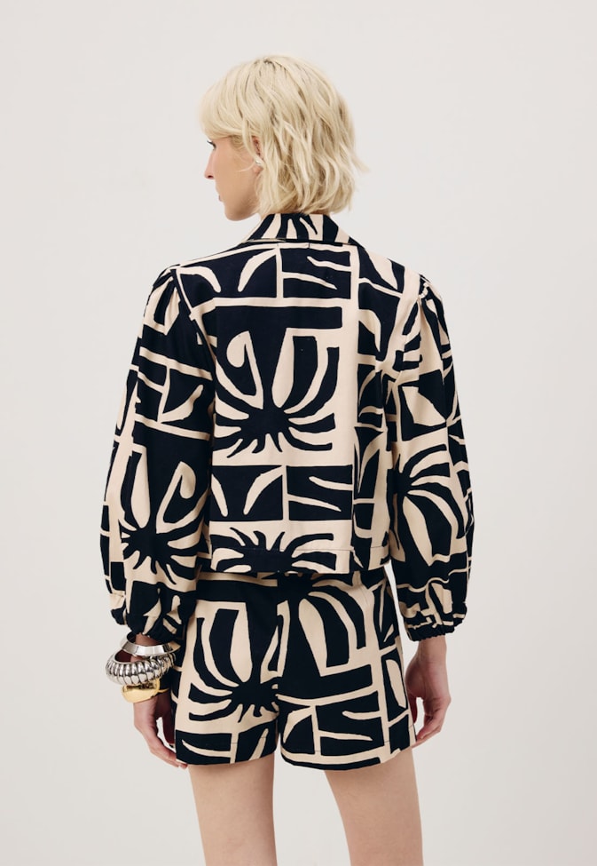 Short Pregas Estampado Reflexo