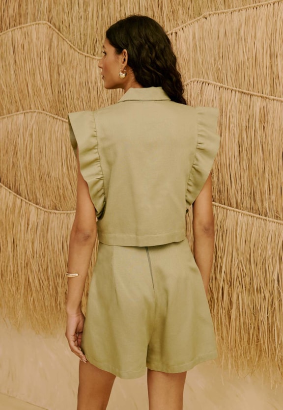 Short Saia Liso Vista Traseira